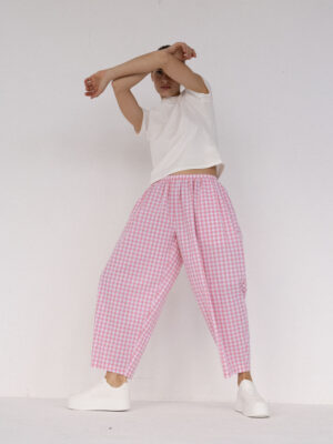 bawełniane spodnie typu baloon MOIRE vichy pink/off-white